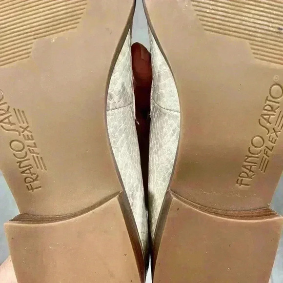 Franco Sarto Boccabling Light Beige Snakeskin Loafer Women’s Size 6.5 - Picture 5 of 7